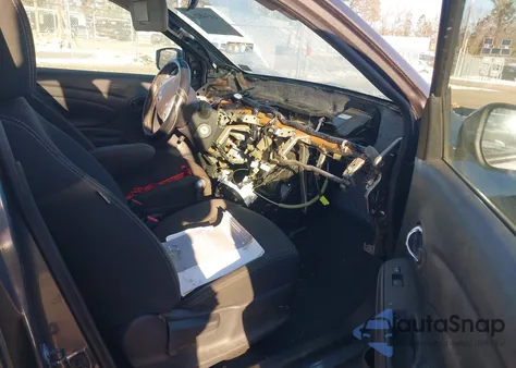 2016 Nissan Versa 1.6 Sv z USA, uszkodzony, nr VIN 3N1CN7AP9GL861115